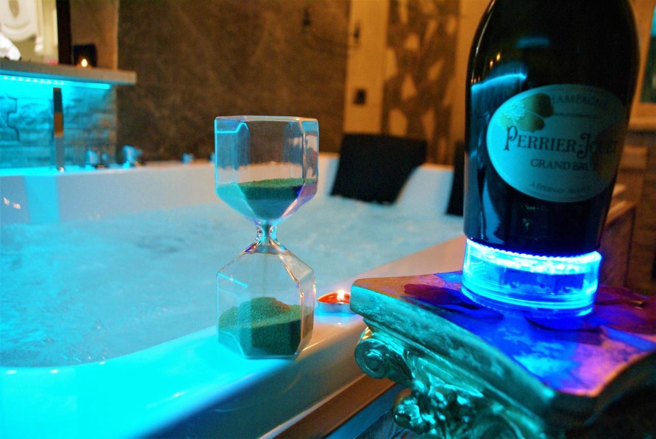 Gold Luxury Suite Home Roma エクステリア 写真