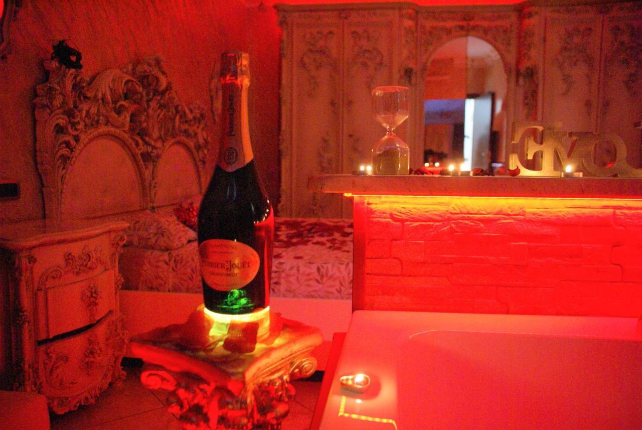 Gold Luxury Suite Home Roma エクステリア 写真