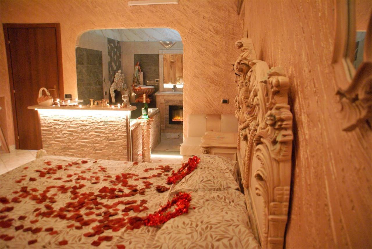 Gold Luxury Suite Home Roma エクステリア 写真