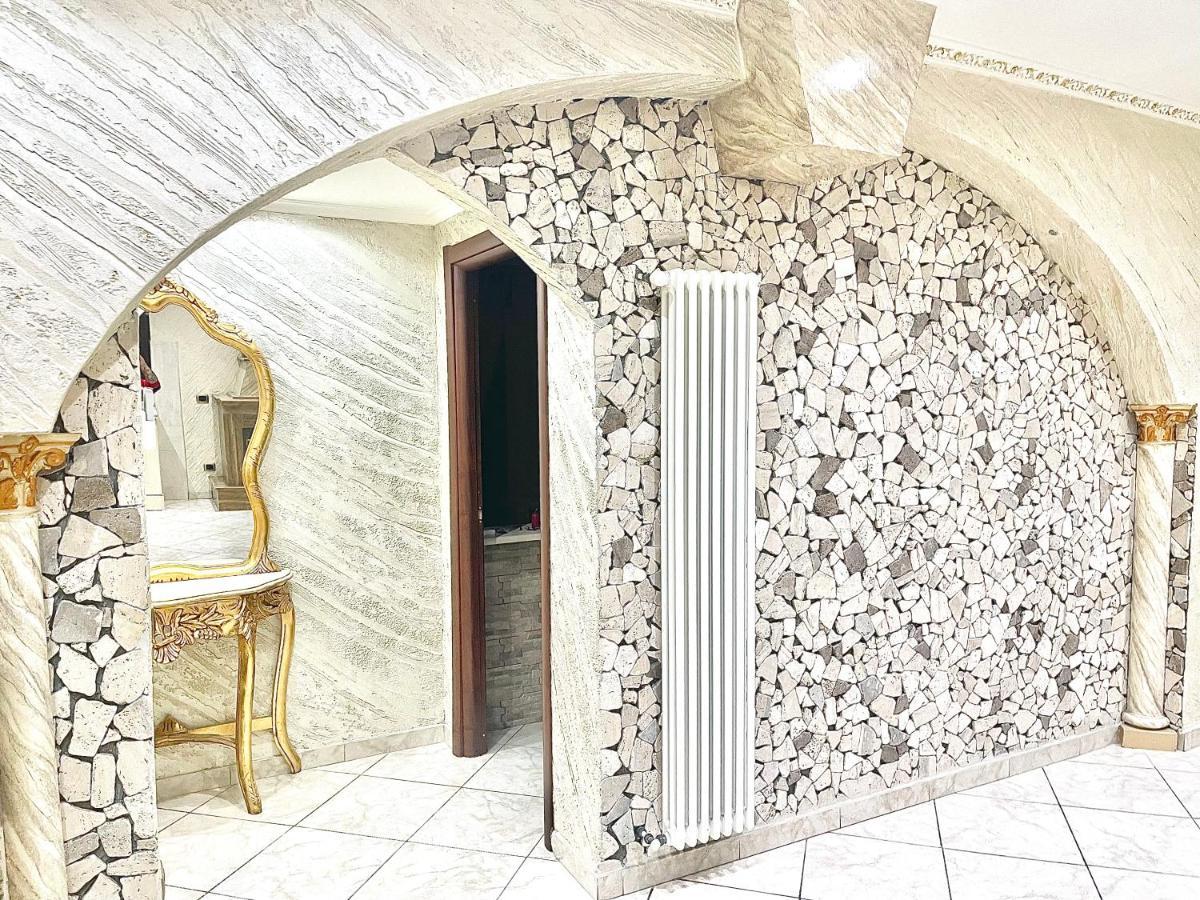 Gold Luxury Suite Home Roma エクステリア 写真