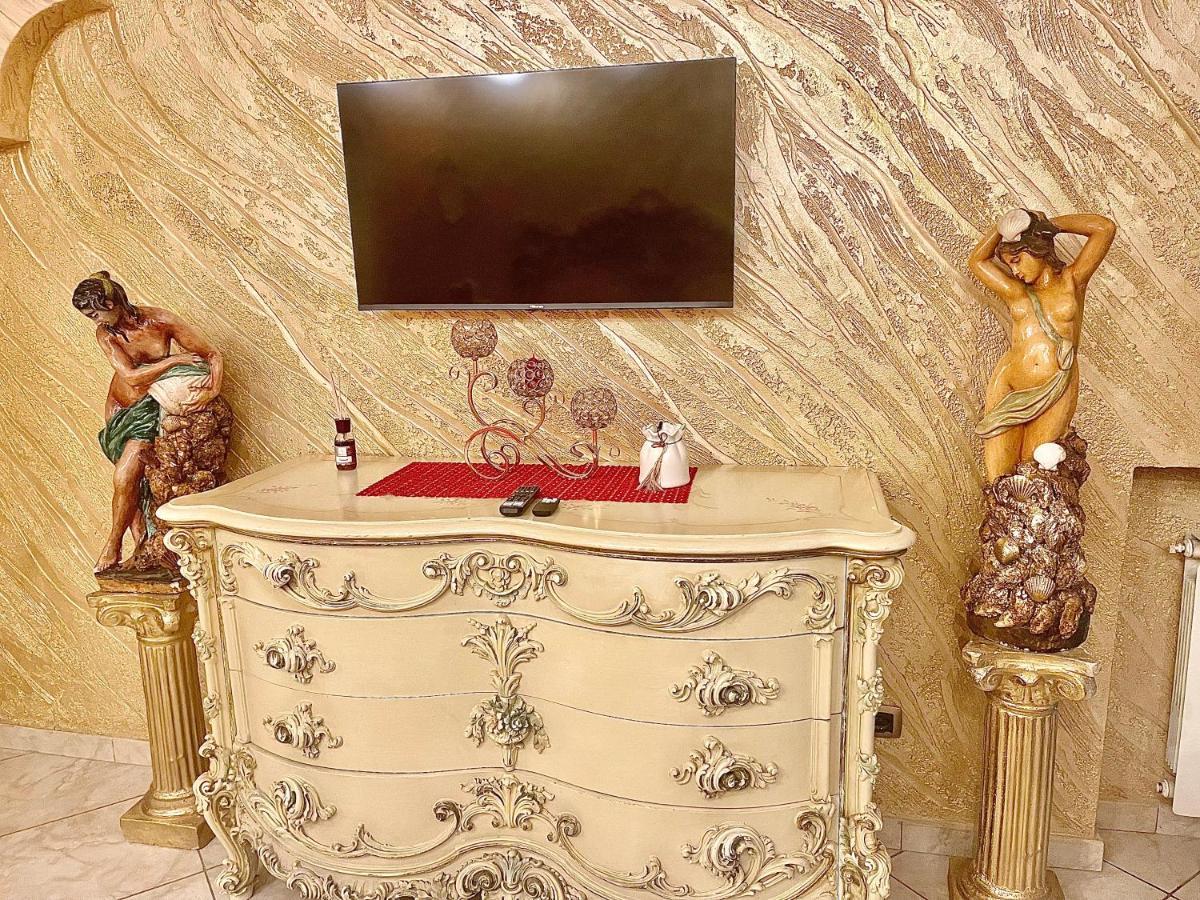 Gold Luxury Suite Home Roma エクステリア 写真
