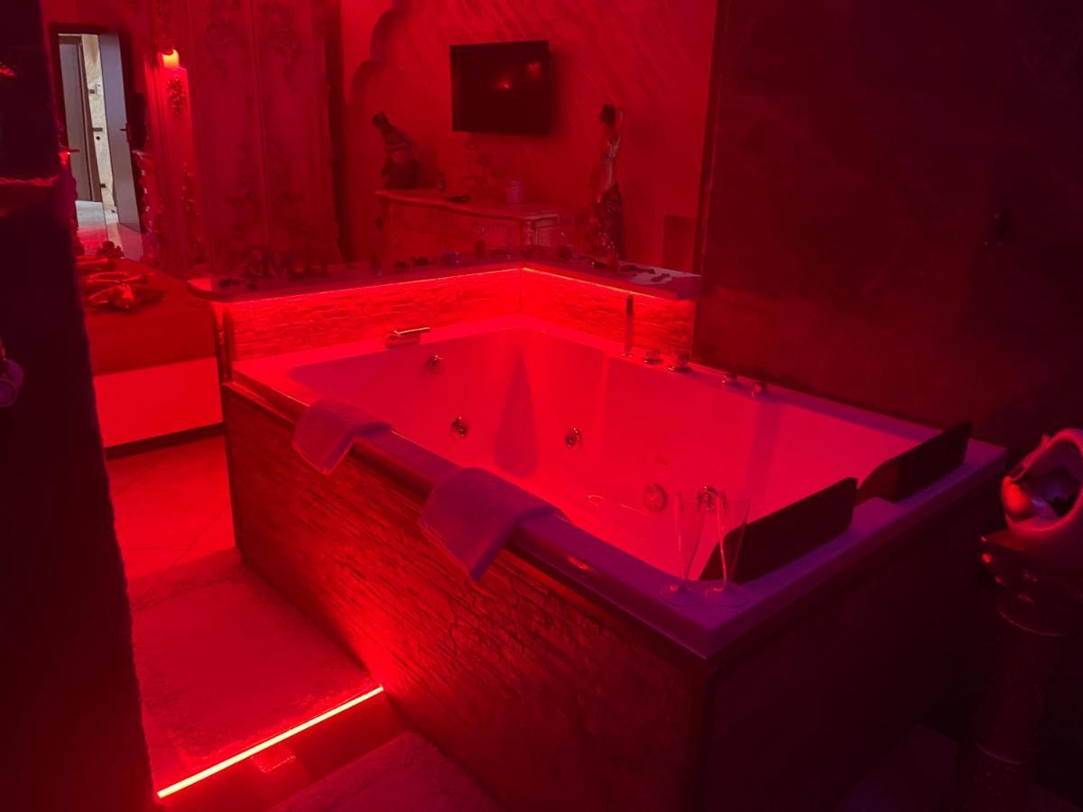 Gold Luxury Suite Home Roma エクステリア 写真