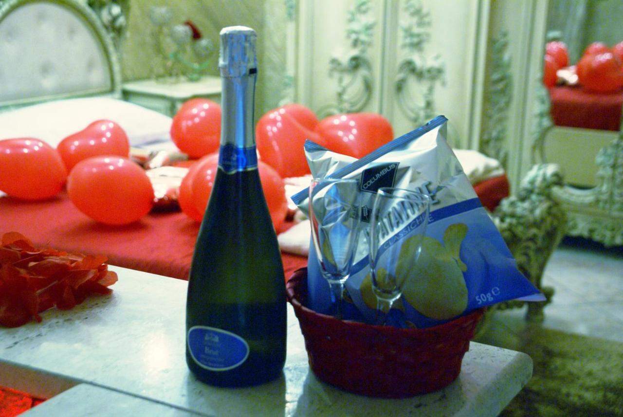Gold Luxury Suite Home Roma エクステリア 写真