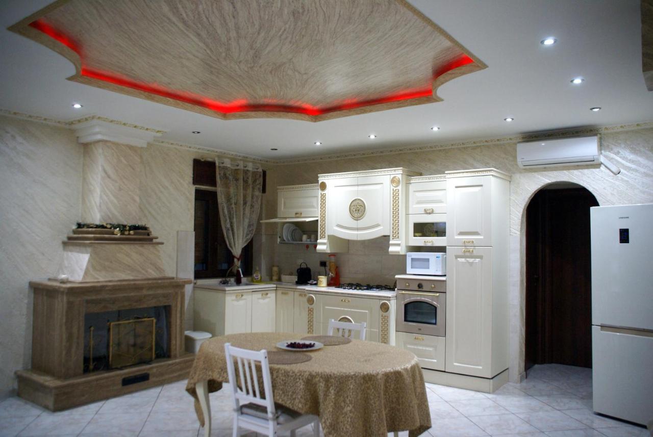 Gold Luxury Suite Home Roma エクステリア 写真